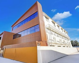 Super Collection O Kundrathur Near Murugan Temple - Pallāvaram - Building
