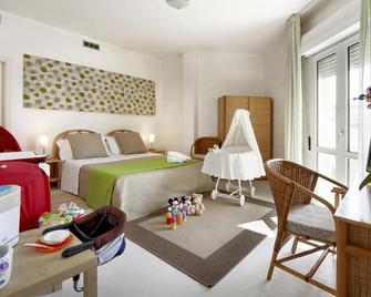 Hotel Mida - Vittoria - Bedroom