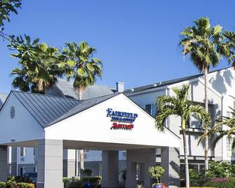Fairfield Inn & Suites by Marriott Fort Myers Cape Coral - פורט מאיירס - בניין