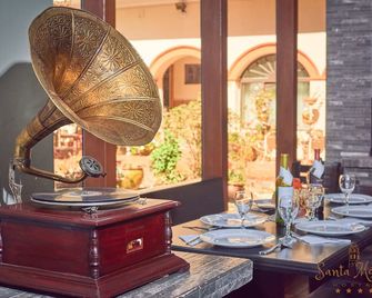 Hotel Santa Mónica - Potosí