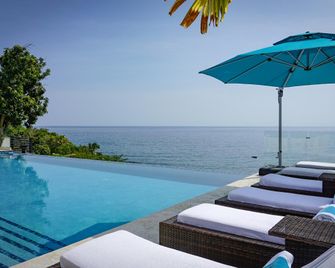 Sunset Reef St. Kitts - באסטר - בריכה