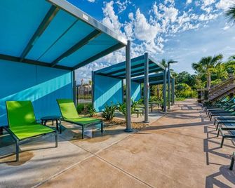 Luxury home, private pool, themed bedrooms, prime location - Kissimmee - Patio