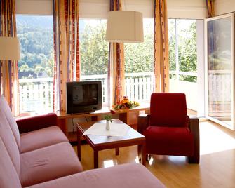 Sonnenhotel Hafnersee - Klagenfurt - Living room