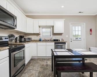 Spanish Villas of Bham. Clean, Easy, Convenient. - 베서머 - 주방