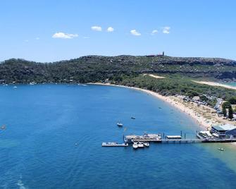 Iluka Twelve at Iluka Resort Apartments - Palm Beach - Beach