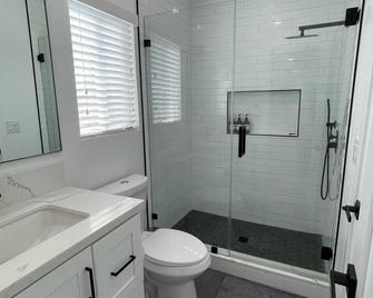 Casa De Comfort, Charming 2-Bedroom House With Ac, Wifi In Santa Ana - Santa Ana