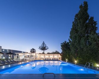 Narges Hotel - Aliki - Pool