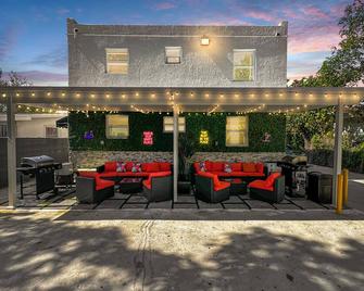 Peaceful Decor Wynwood Art District Bbq - Miami - Innenhof