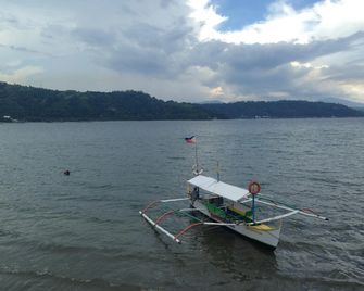 Harleys Pub And Hotel - Olongapo
