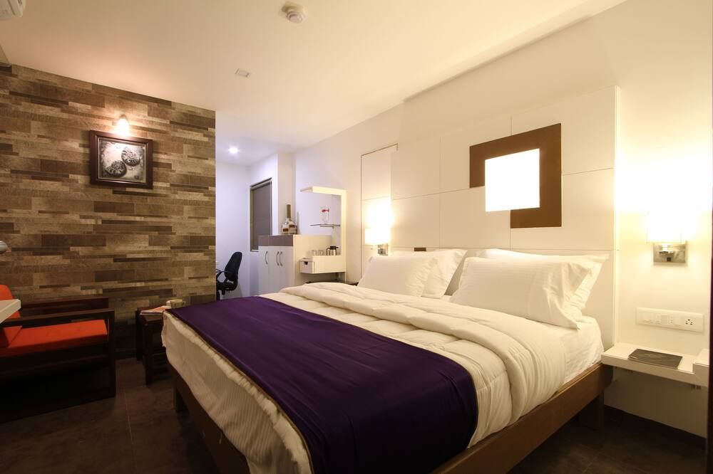 Hotel Casa - ואדודרה - חדר שינה