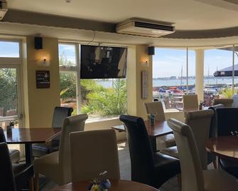 Salterns Harbourside Hotel - Poole - Restaurant