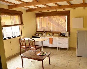 Huanchaco Departamentos - Huanchaco - Kitchen
