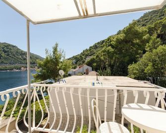 Apartments and Rooms Nike - Sobra - Balkon