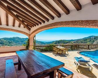 Finca Ortiz Competa by Ruralidays - Cómpeta - Patio