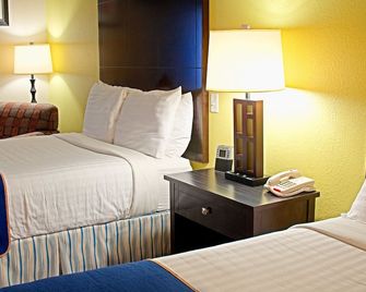 Super 8 By Wyndham Irving/Dfw Apt/North - Irving - Quarto