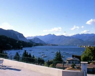 Hotel Royal - Stresa - Patio