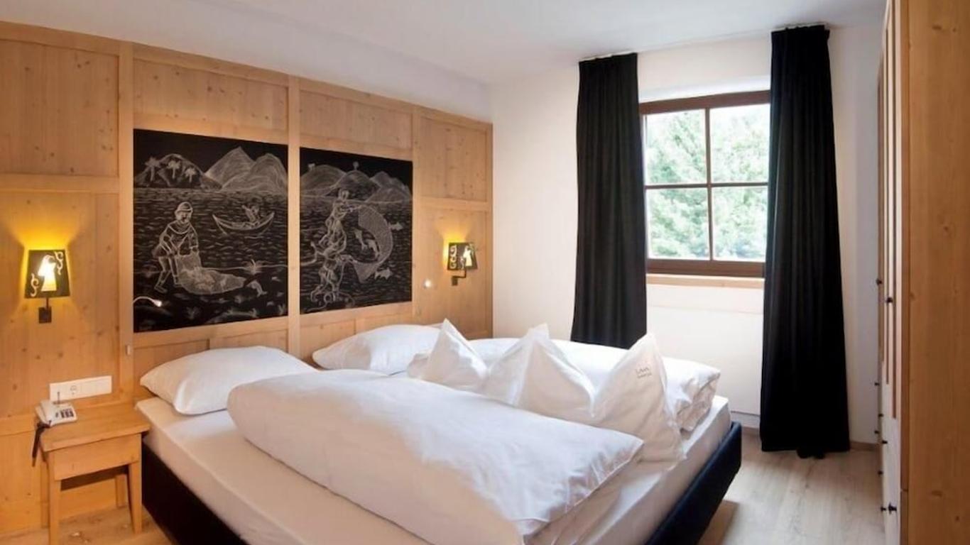 Zin Senfter Residence