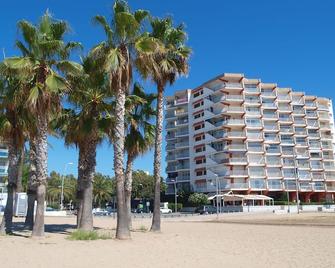 Coma-Ruga Apartment In First Line Of Sea On Beach, In Perfect Condition - El Vendrell - Bâtiment