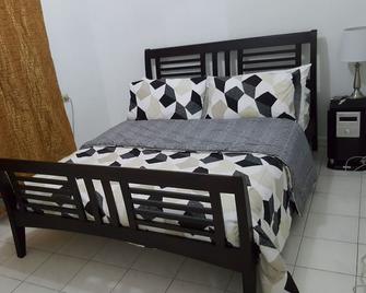 Chic and Comfort Home near All - Quezon City - Bedroom