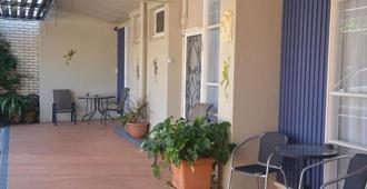 Clifton Motel - Albury - Patio