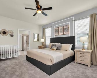 Spacious 10Bed Pool Home with Game Room-4265LA - Davenport - Bedroom