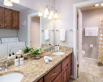Outpost: Bearberry 3413 - Wilson - Bathroom