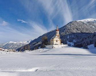 Chalet with 4 bedrooms for up to 10 people with sauna - Steinach am Brenner