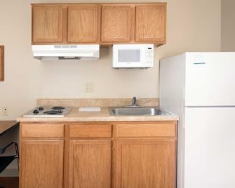 Extended Stay America Select Suites - Provo - American Fork - American Fork - Kitchen