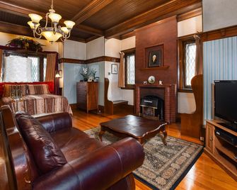 The Noble Suites - Brockville