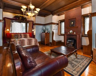 The Noble Suites - Brockville