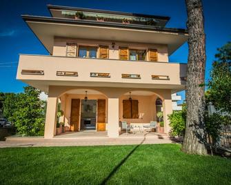 Appartamenti vicino al mare - Civitanova Marche - Budova