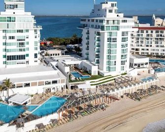 Oceanview con acceso a la playa - Cancún - Building