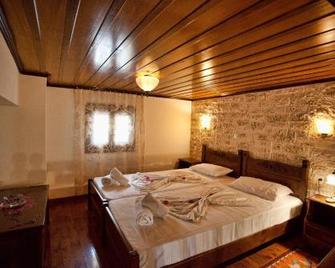 Erontas - Argyroupoli - Habitación
