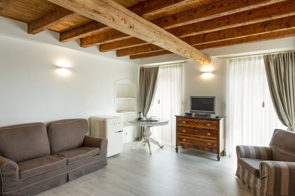 Hotel Villa Rosenhof 1893 - גארדונה ריביירה - סלון