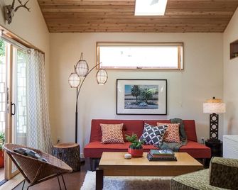 Pdx Eco Cottage Guesthouse - Portland - Wohnzimmer