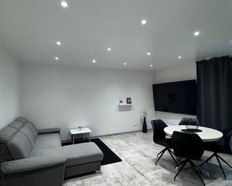 Stylisches City-Apartment - Heilbronn - Sala de estar