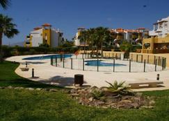 2 bedroom, 2 bathroom apartment in a small complex with 2 pools & playground - Vera - Pool