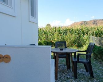 The Dalaman Suites & Pansiyon Dalaman Airport 10 km - Dalaman - Pátio