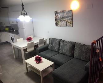 La Casita Morada - Jaén - Living room