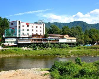 Traum Hotel & Condo - Gapyeong - Edificio