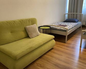 Bright Apartment im Stadtzentrum am Park - Teplice - Sala de estar