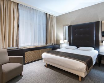 Hotel Chambord - Brussels - Bedroom