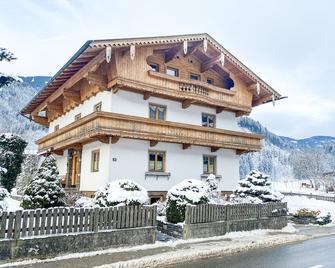 Ferienhaus Wachterhof Aschau im Zillertal - Aschau im Zillertal - Building