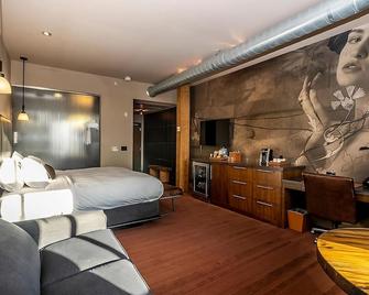 Best Place to Stay in Milwaukee! Pet-friendly, Steps to Harley-Davidson Museum - Milwaukee - Ložnice
