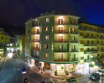Hotel Tourist - Sorrento - Building