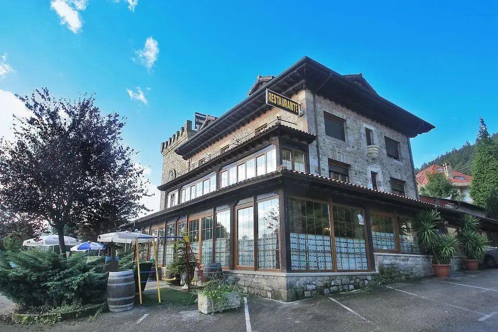 بوزادا ميديفيال إل مانيون