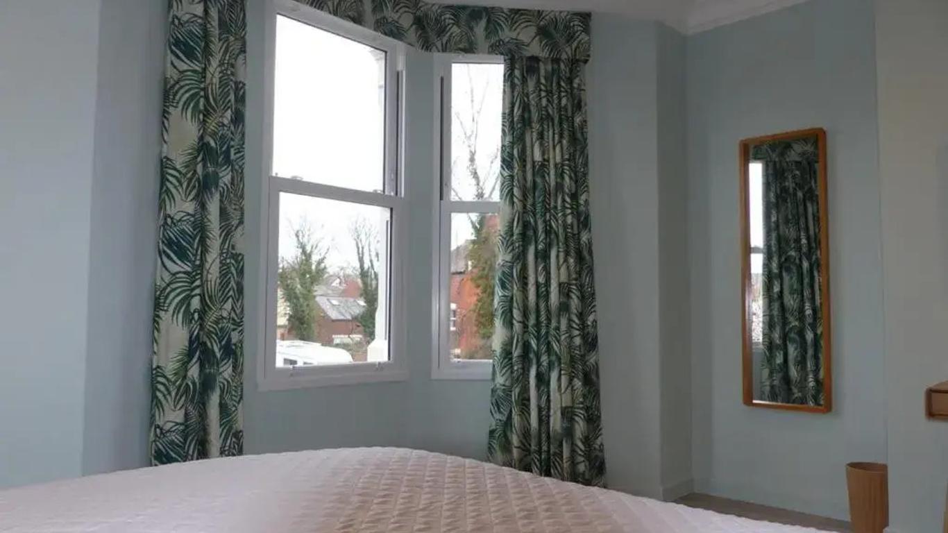 Hamilton Court Hotel Hoole