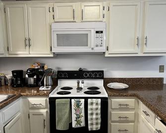 3BA 2BA Cozy home in the safest city in Arkansas - Maumelle - Kitchen