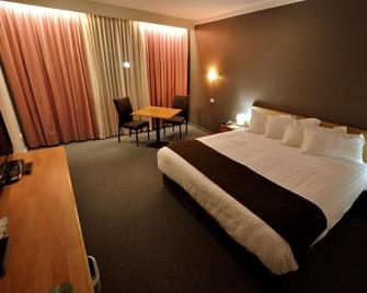 Hospitality Kalgoorlie, SureStay Collection by Best Western - Kalgoorlie - Bedroom