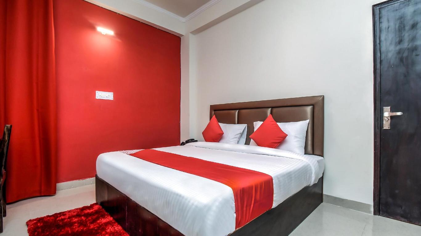 Hotel O New Apple Pie Near Iskcon Temple Noida